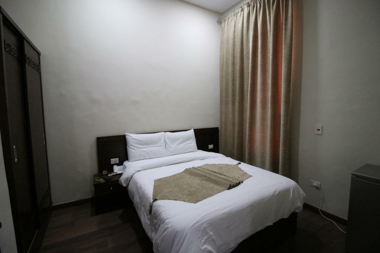 Miramar Talaat Harb Square Hotell Kairo Exteriör bild