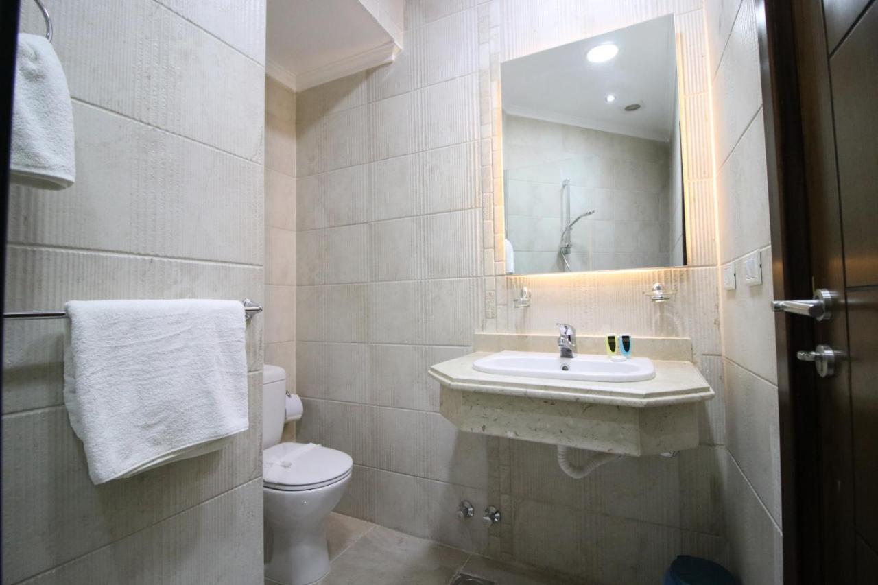 Miramar Talaat Harb Square Hotell Kairo Exteriör bild